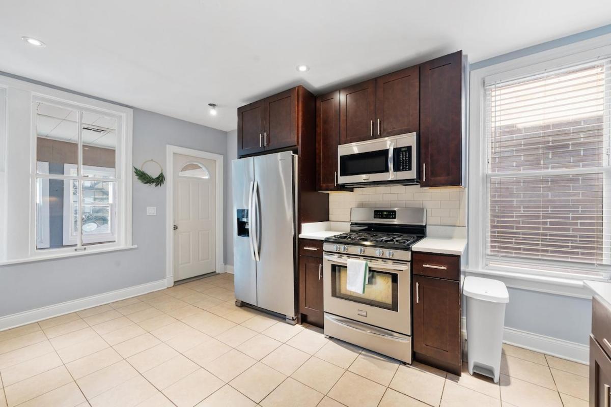 Stylish 2Br Urban Retreat In River West Чикаго Экстерьер фото