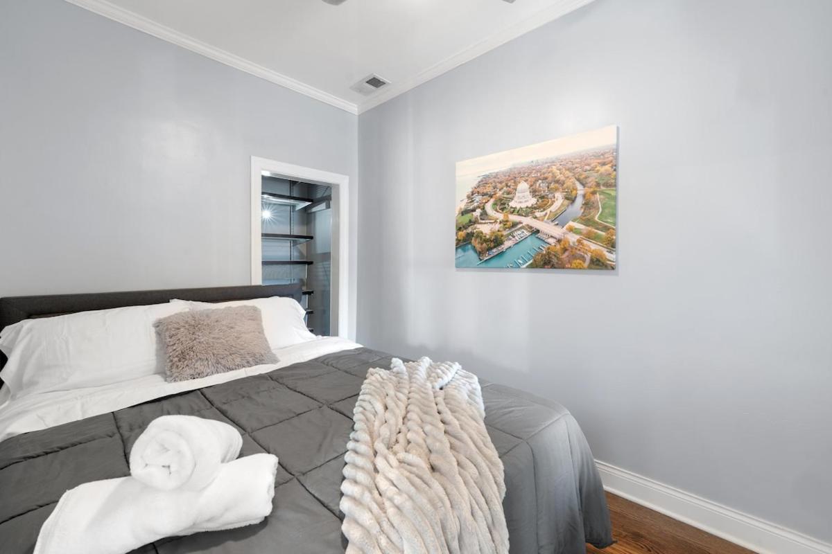 Stylish 2Br Urban Retreat In River West Чикаго Экстерьер фото